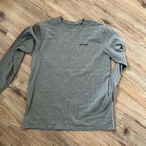 Patagonia Men's Heather Gray Long Sleeve Tee